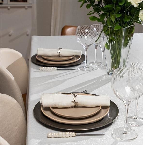 Toalha de Mesa Versatile Leah Silver 180cm x 270cm